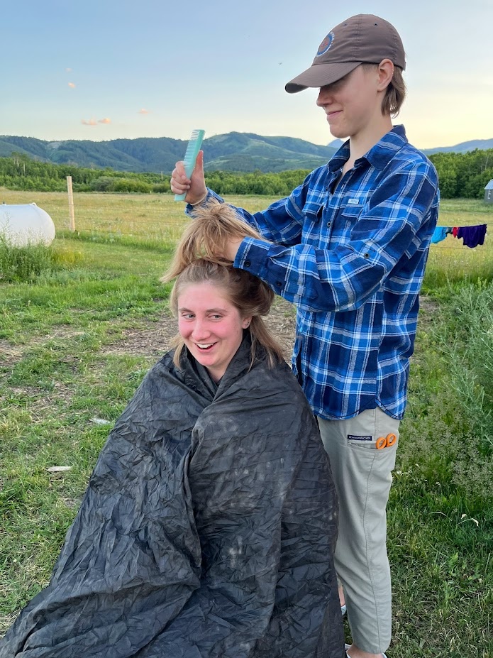 Maloree on her way to getting a mullet at the hands of Jessalyn.